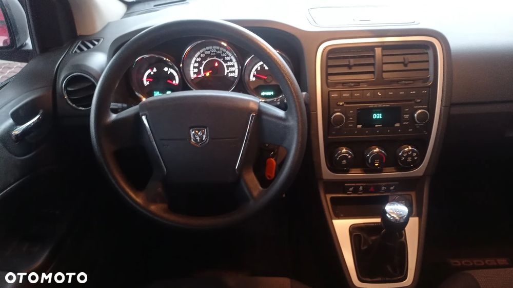 Dodge Caliber 2.0 SXT - 37