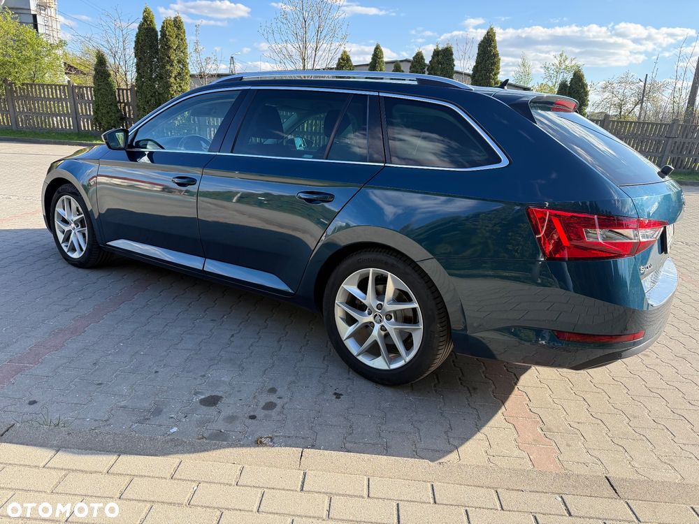 Skoda Superb 2.0 TDI Ambition - 6