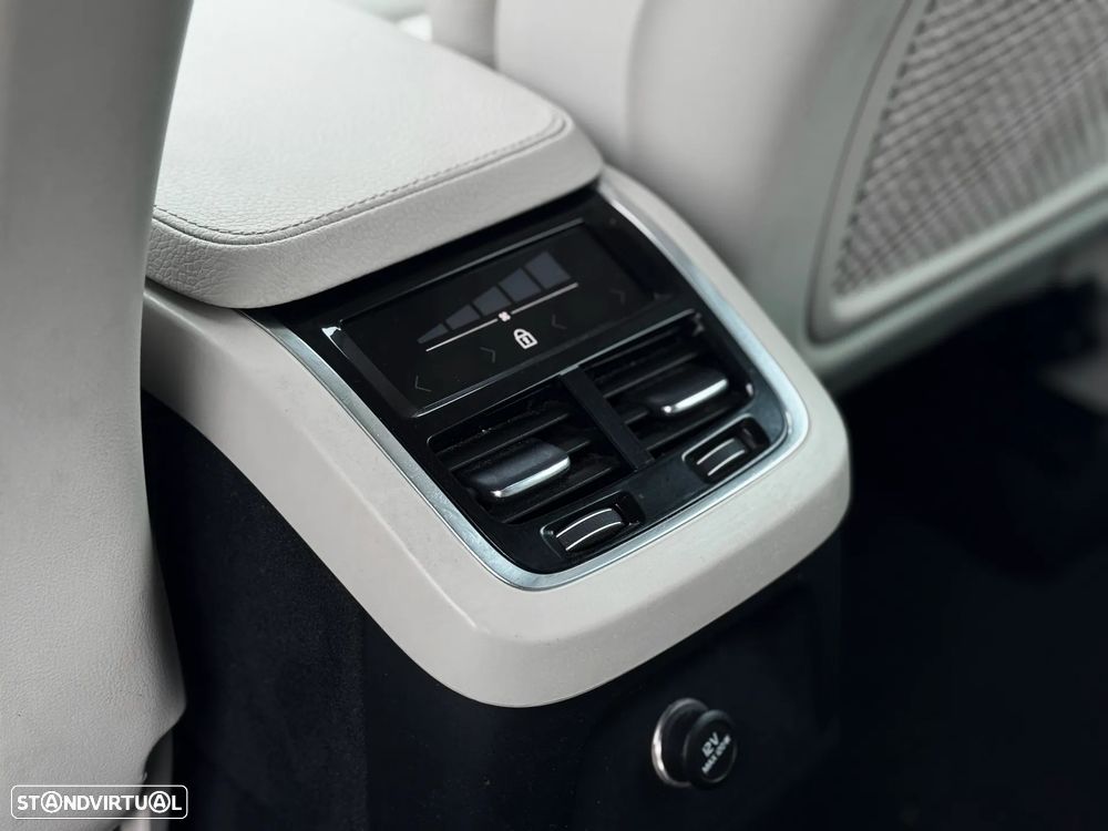 Volvo XC 90 2.0 T8 PHEV Momentum AWD - 12