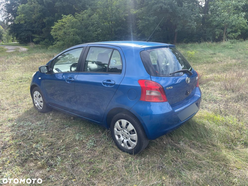 Toyota Yaris 1.3 Sol - 12