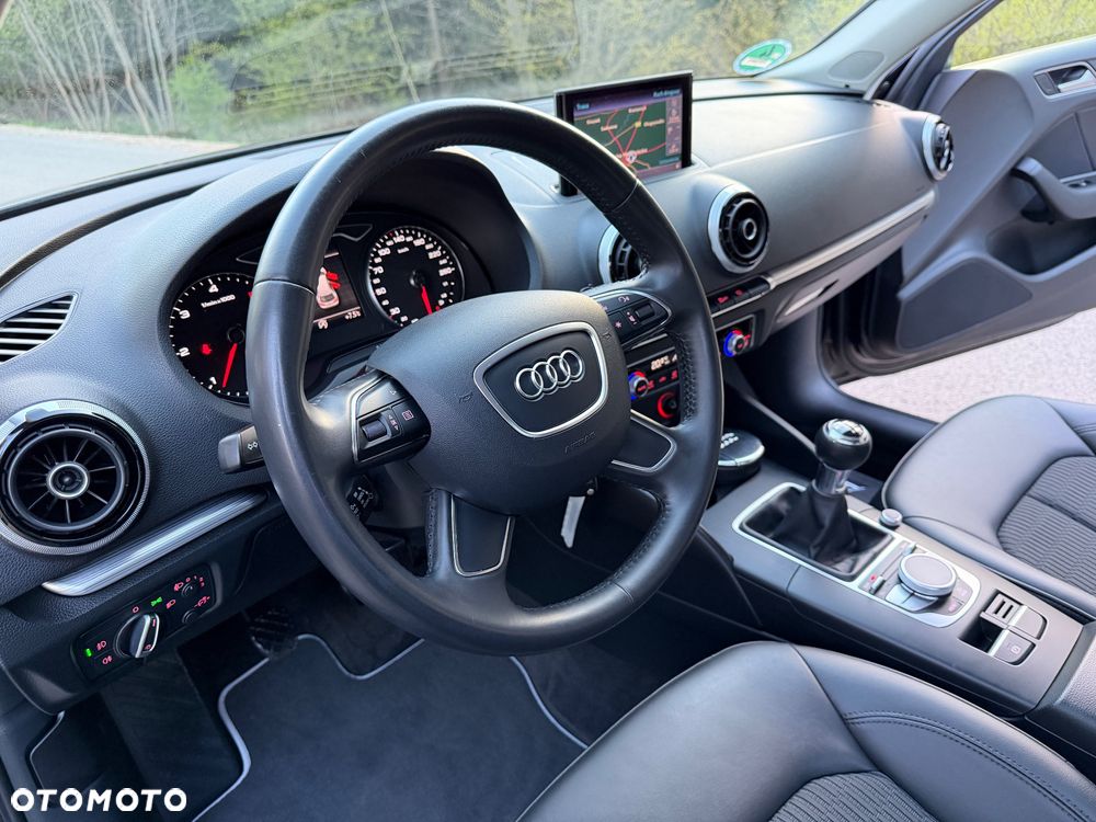 Audi A3 Sportback 2.0 TDI Ambiente - 31