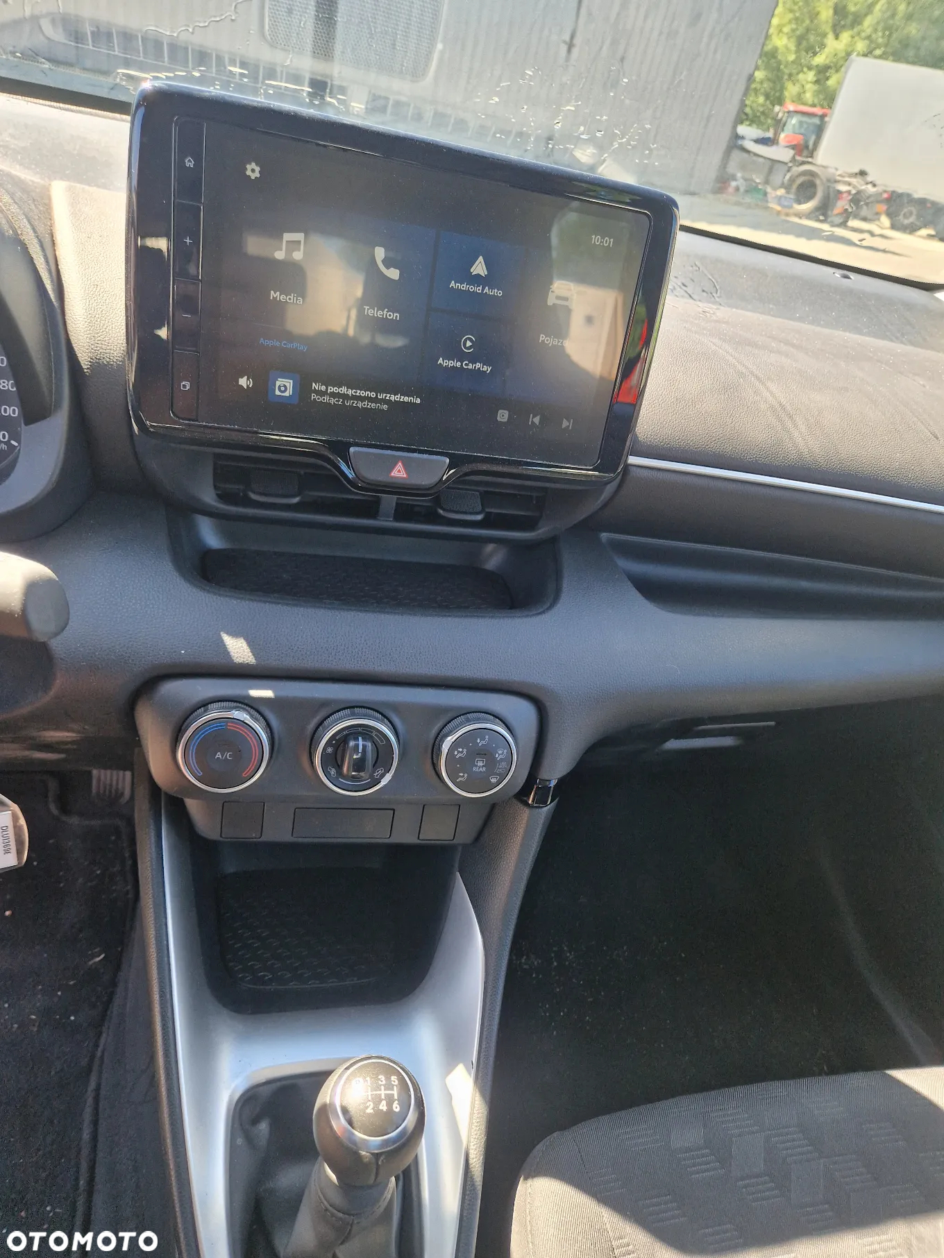 Toyota Yaris 1.5 Comfort - 6
