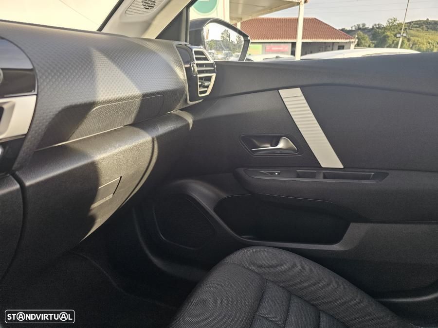 Citroën C4 X 1.2 Hybrid Plus e-DSC6 - 18