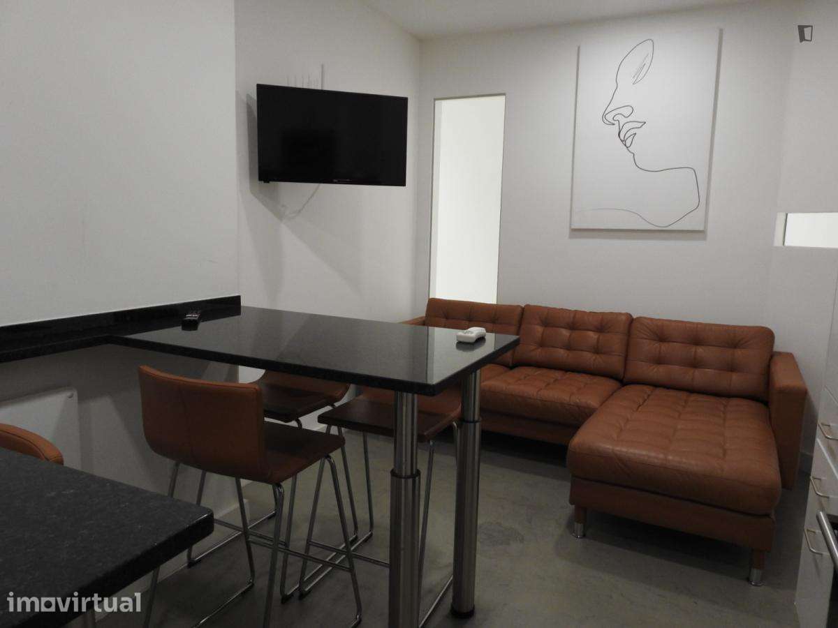 Quarto - localizado em Saldanha Lisbon - Grande imagem: 3/31