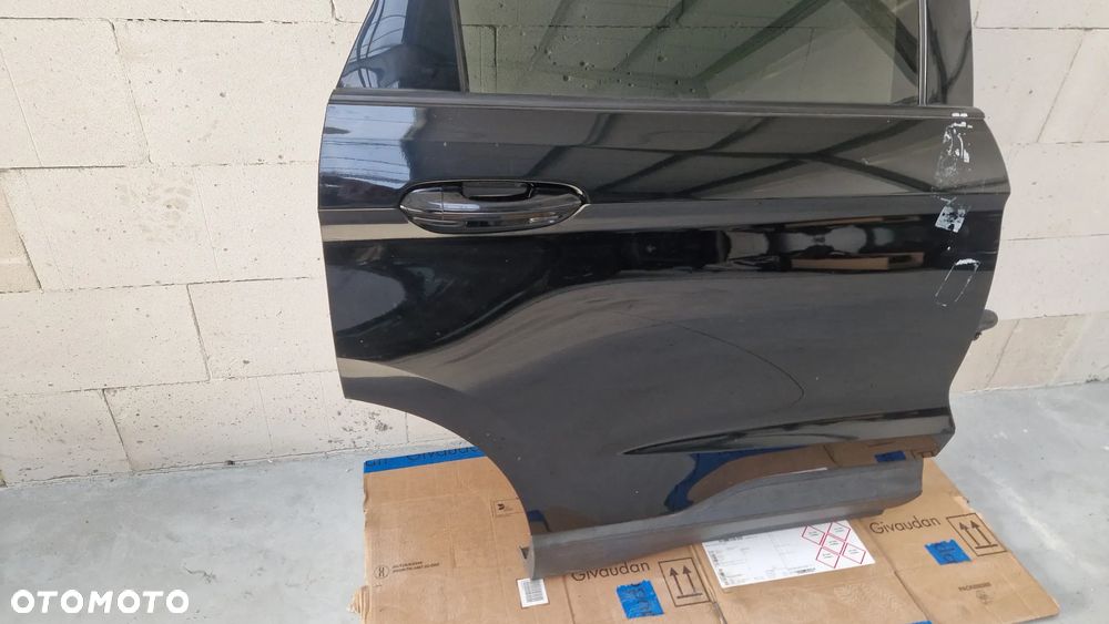 Drzwi prawy tył Ford Edge 2019- UM - 2