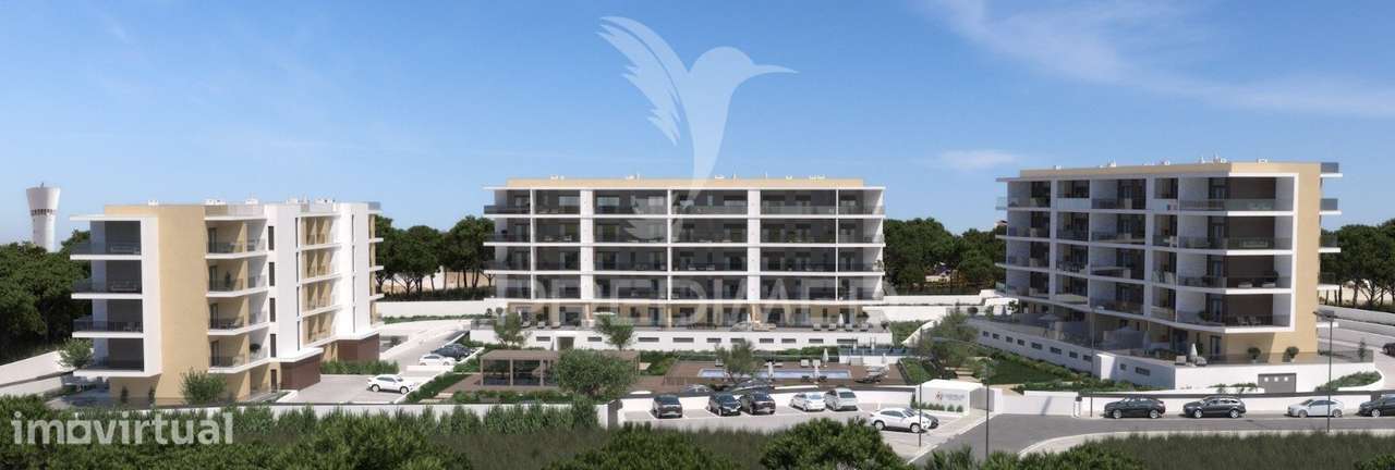 Horus Residence - Apartamento T2 , Rés do chão com 194m2 de área br... - Grande imagem: 3/40