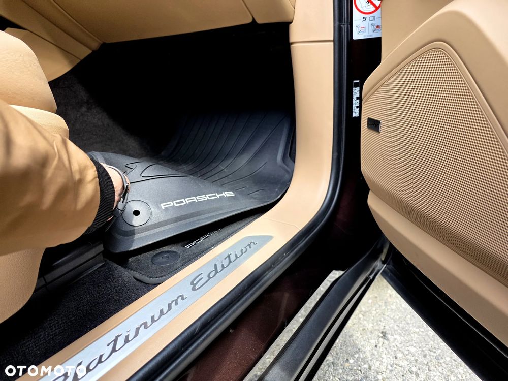 Porsche Cayenne E-Hybrid Platinum Edition - 15