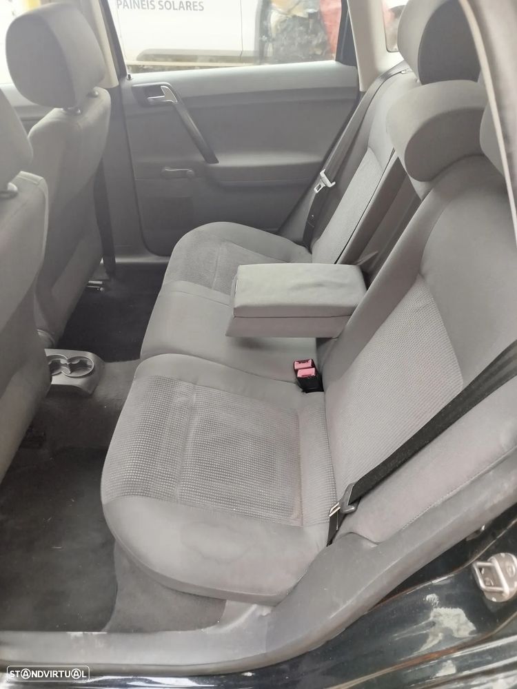 VW Polo 1.2 Confortline TA - 20