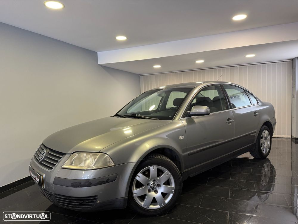 VW Passat 1.9 TDi Trendline 4M - 18