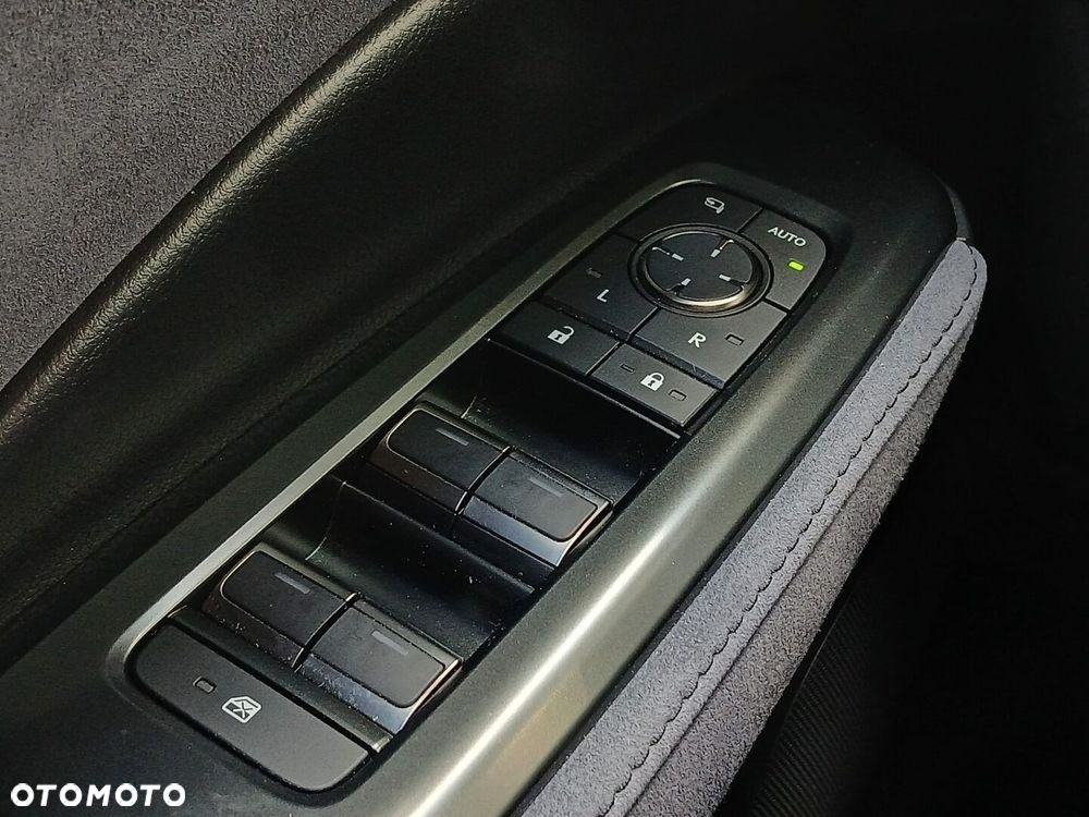 Lexus LBX 1.5 Hybrid Original Edition AWD - 40