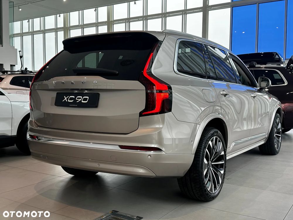 Volvo XC 90 T8 AWD Plug-In Hybrid Ultimate Bright 7os - 4