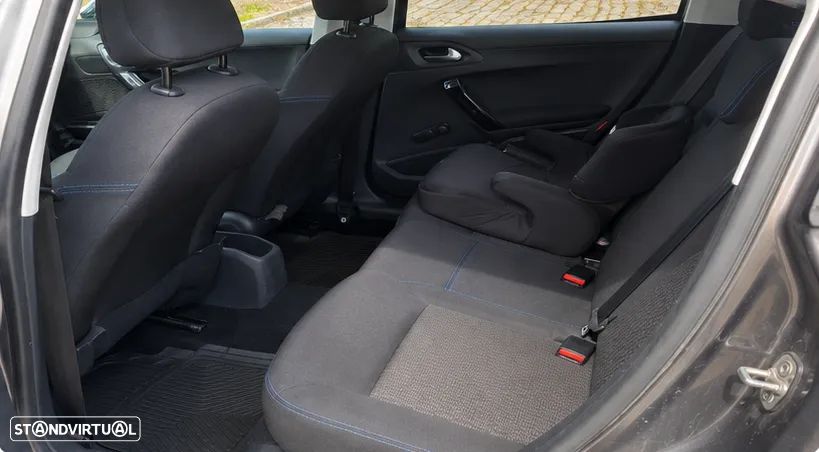 Peugeot 208 1.2 PureTech Style - 8