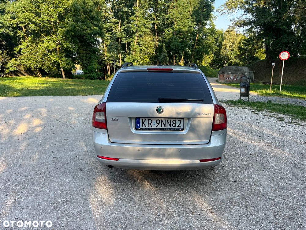 Skoda Octavia 2.0 TDI DPF Elegance - 6