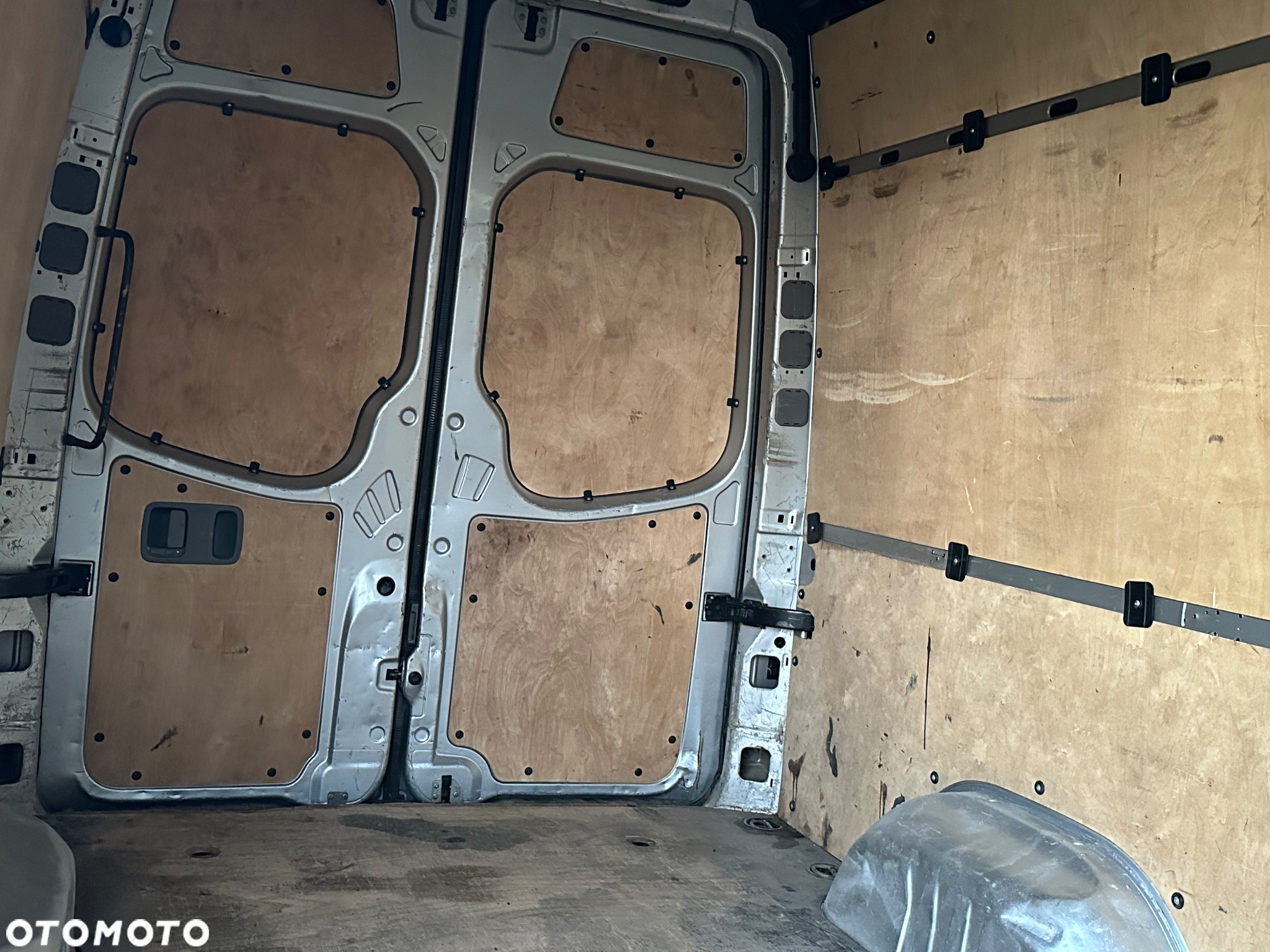 Mercedes-Benz Sprinter - 18