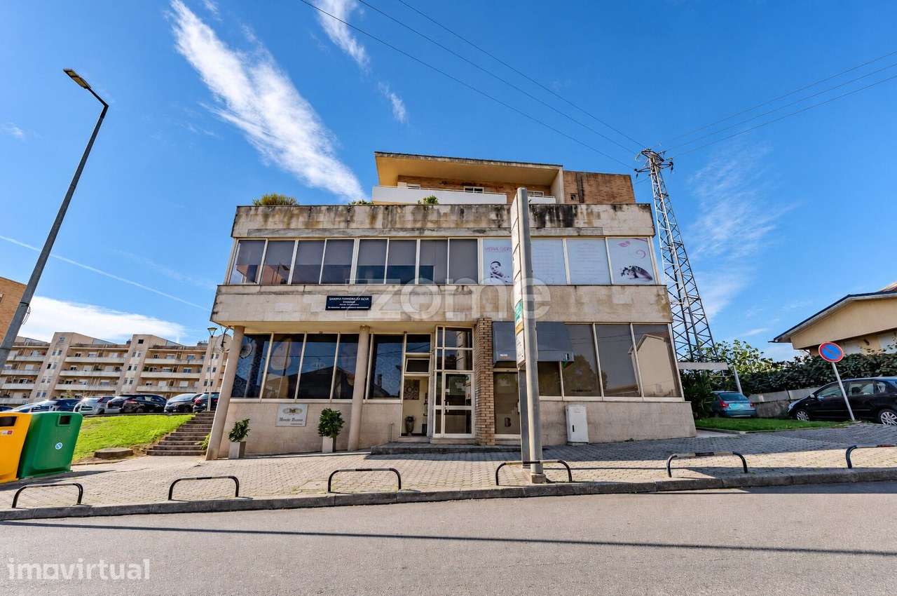 T0 Renovado junto à Estação de Comboios de São Romão do Coronado|Tr... - Grande imagem: 3/16