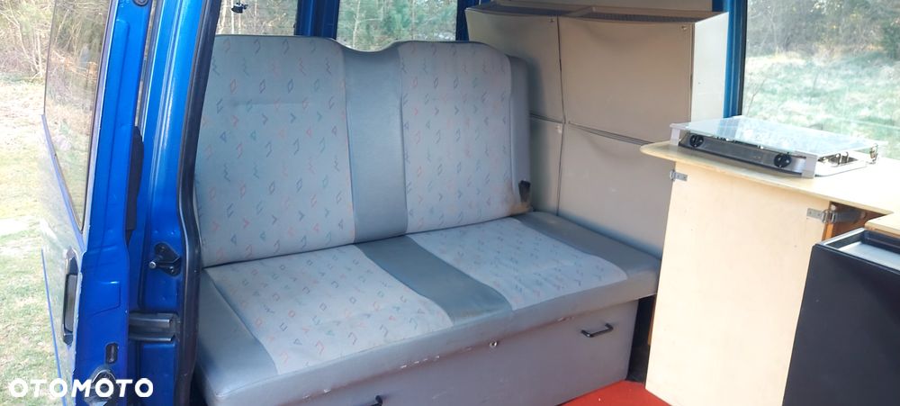 Volkswagen Transporter - 4