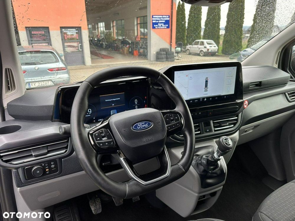 Ford Tourneo Custom - 18