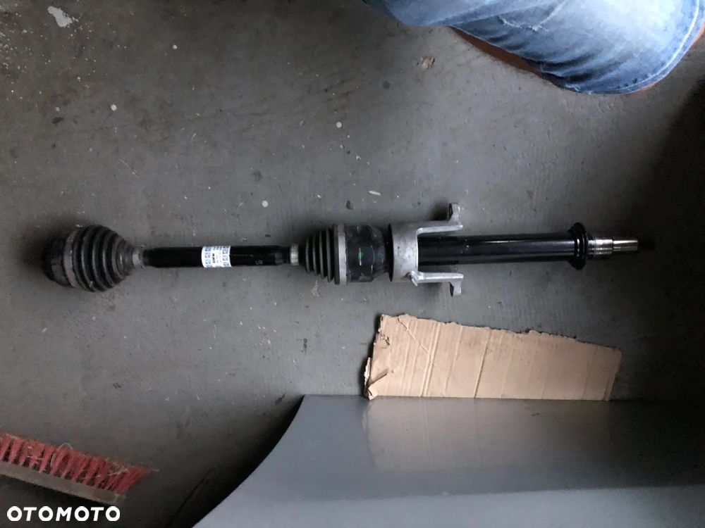 BMW iX1 U11 XDRIVE 30 PÓŁOŚ PRAWA PRZÓD 9884798 - 1