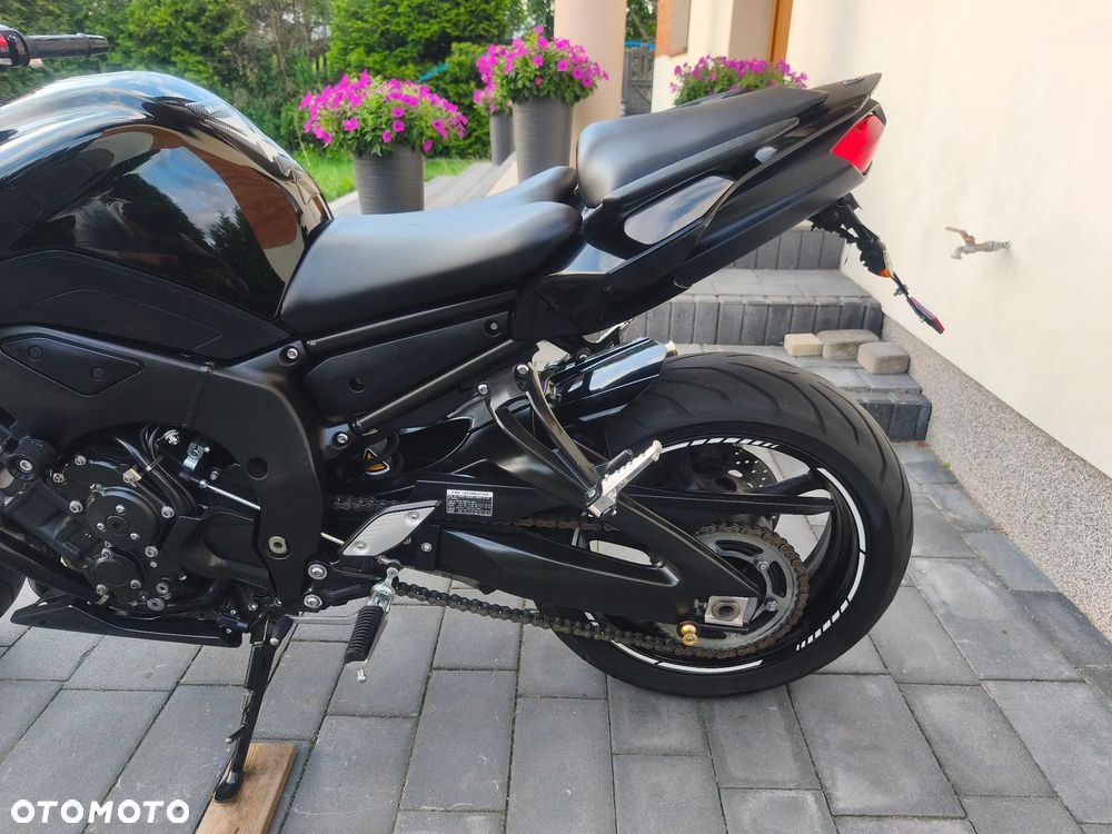 Yamaha FZ8 - 15