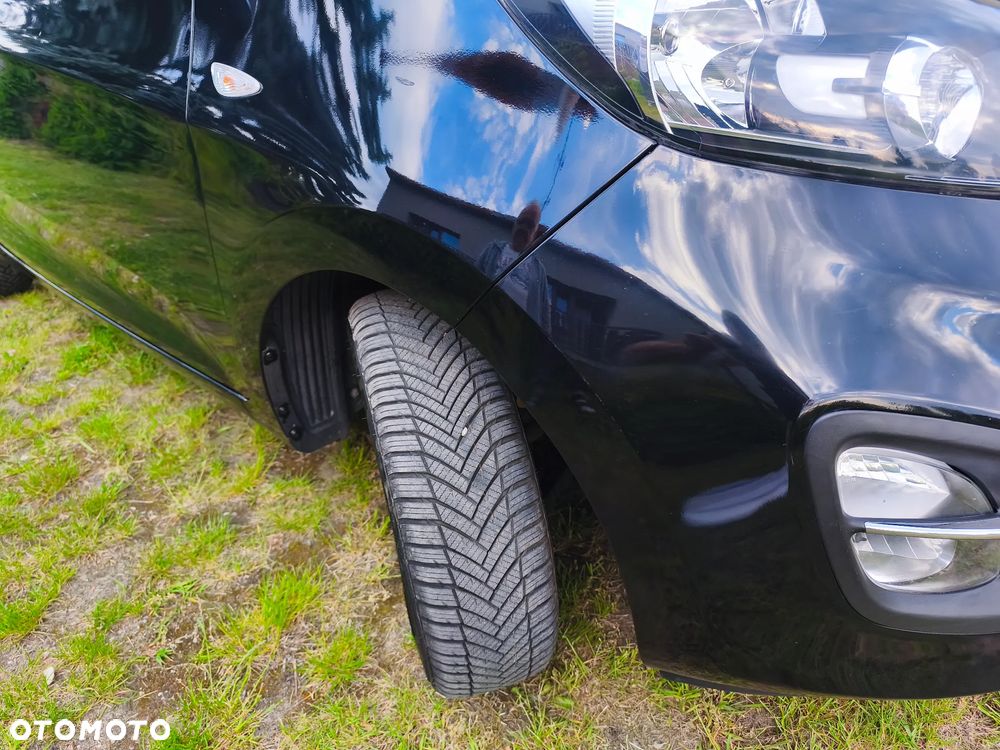 Kia Picanto 1.0 Dream Team Edition - 13