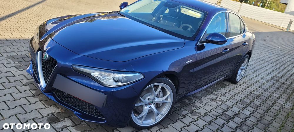 Alfa Romeo Giulia 2.0 Turbo 16V AT8-Q4 Veloce - 3