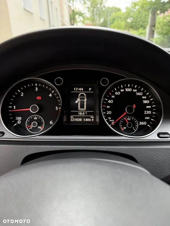 Volkswagen Passat Variant 2.0 TDI 4Mot Highline DSG - 13