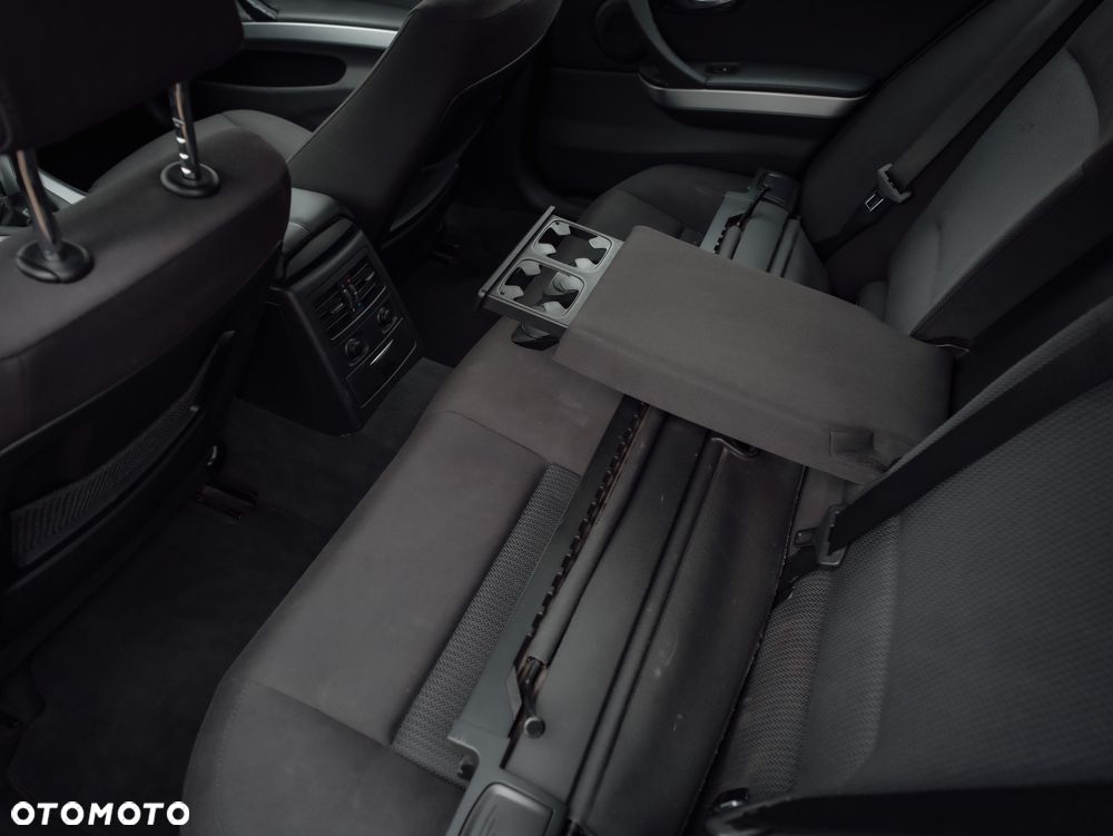 BMW Seria 3 320i Edition Sport - 17