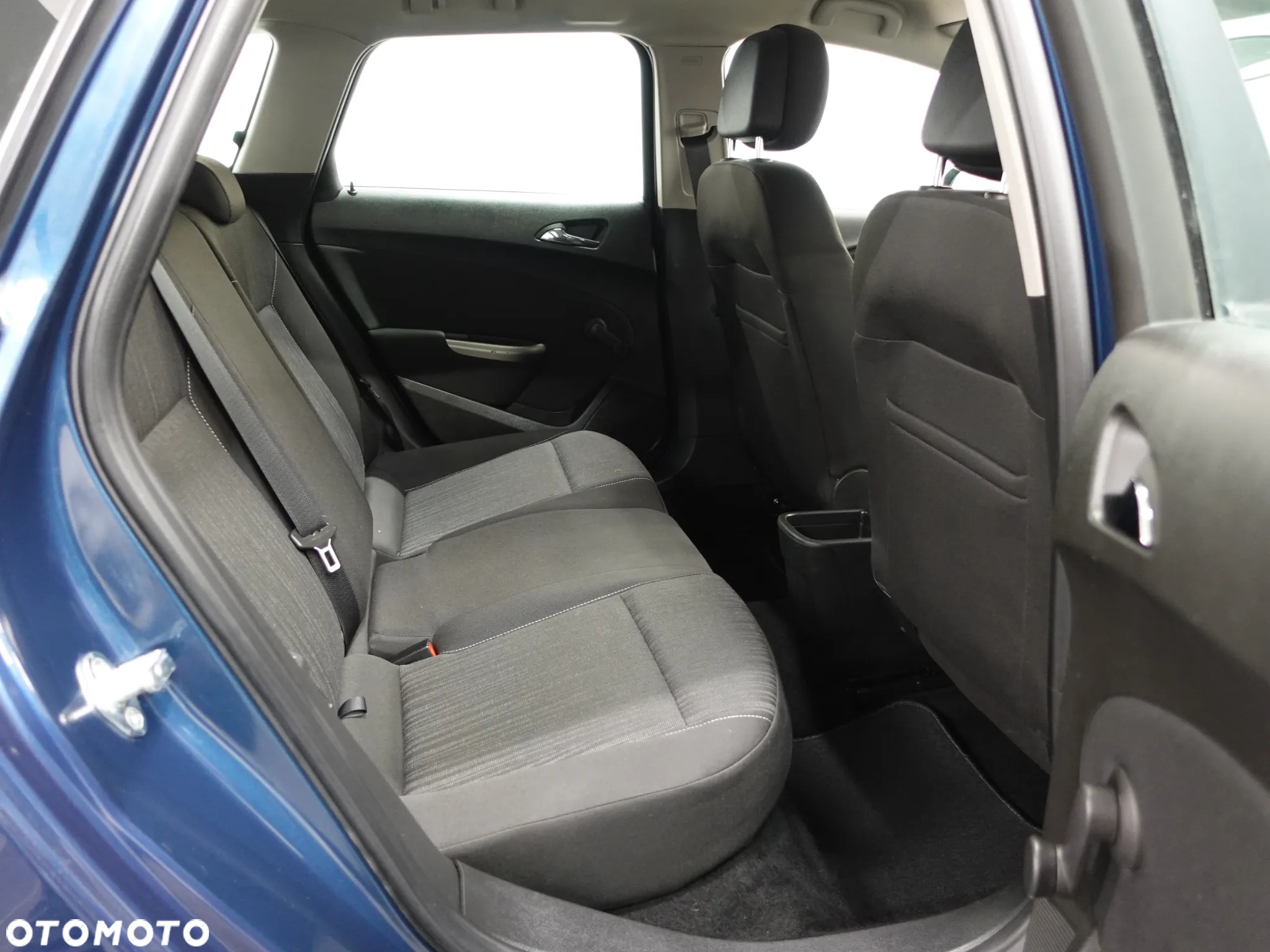 Opel Astra 2.0 CDTI DPF Edition - 25