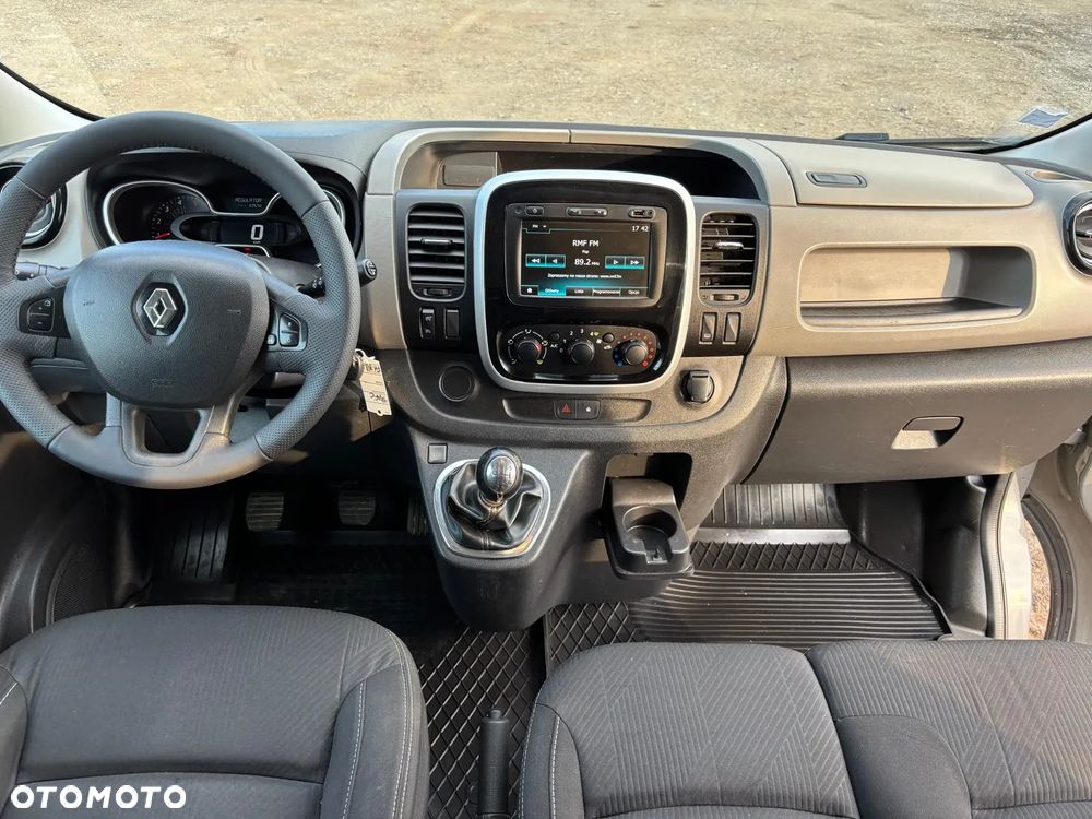 Renault TRAFIC - 8