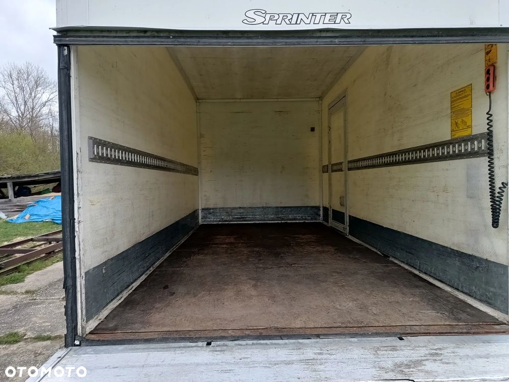 Używany Mercedes-Benz Sprinter KONTENER+ winda ZEPRO (750kg) 2.1 diesel ...