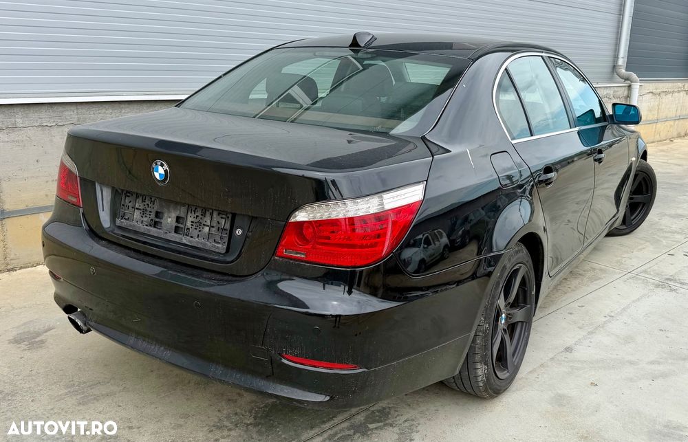 BMW Seria 5 520d Edition Sport - 3