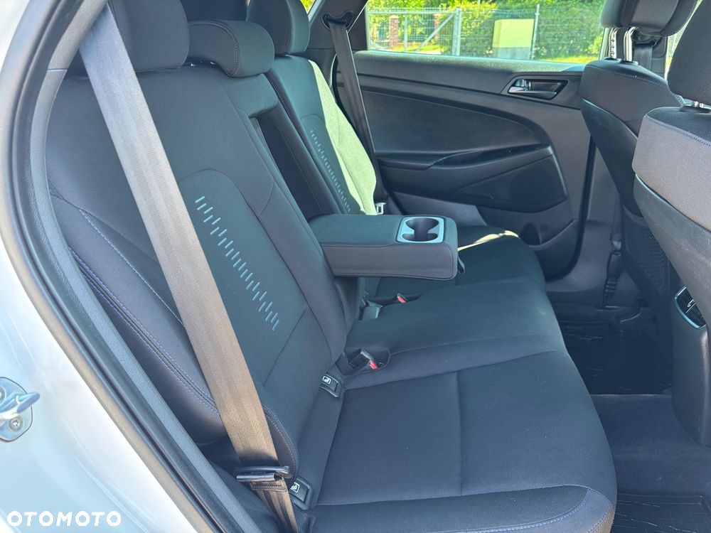 Hyundai Tucson 1.6 GDI BlueDrive GO 2WD - 18