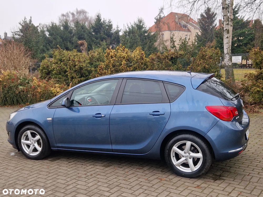 Opel Astra 1.4 Turbo - 13