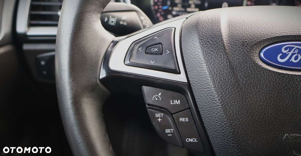 Ford Mondeo - 23
