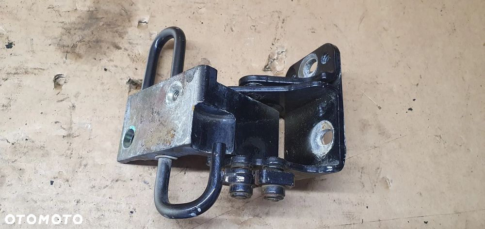 Zawias prawy tył tylny górny dolny para VW Touareg 7L0833402 - 2