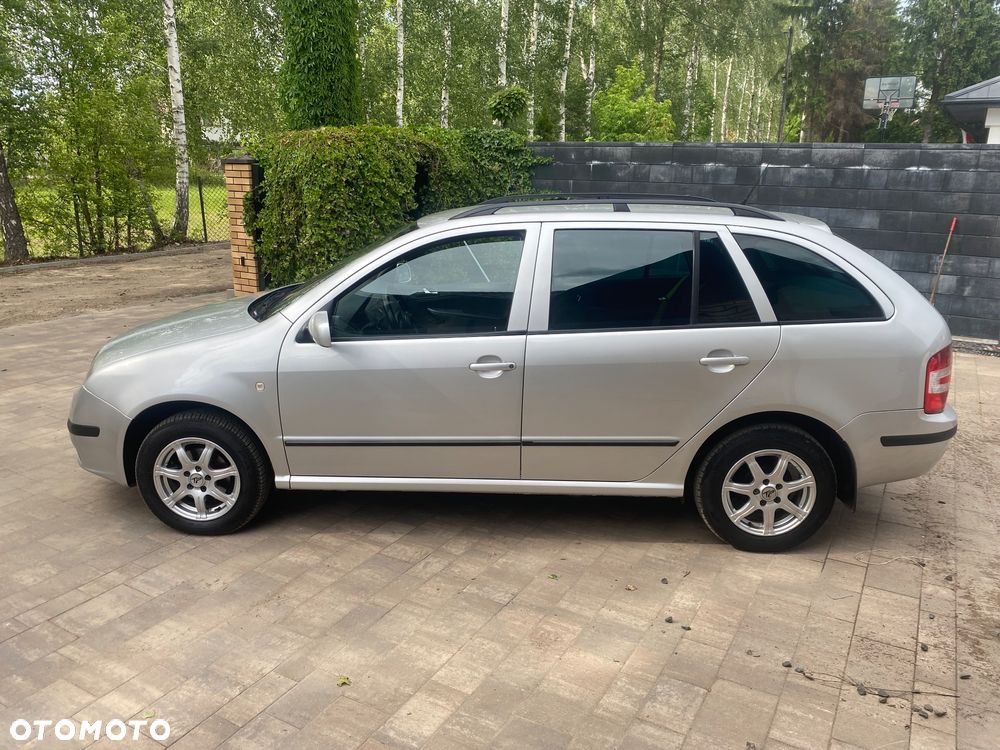 Skoda Fabia 1.4 16V Ice Classic + - 12