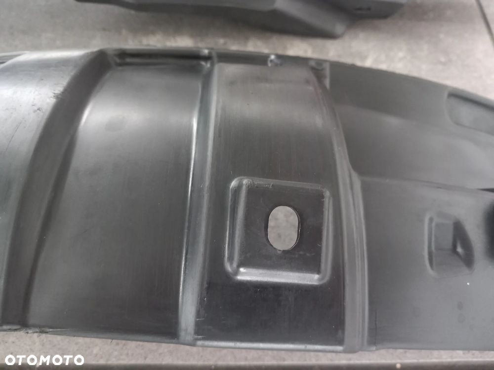 Zestaw - osłona nadkola prawa a lewa przód Ford Transit 2014-, 2019 1864447 1864449 - 3