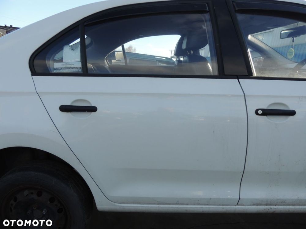 Drzwi prawy tył SKODA Rapid '14 - 1