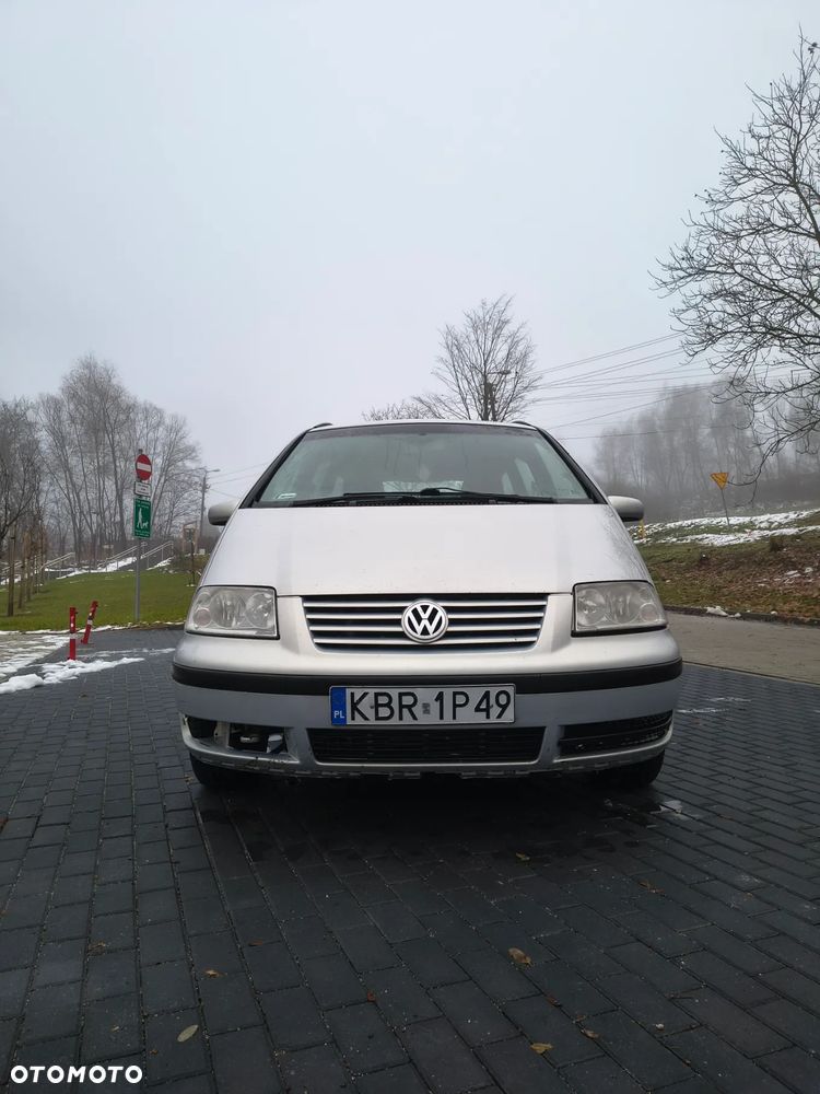 Volkswagen Sharan 1.9 TDI Highline - 4
