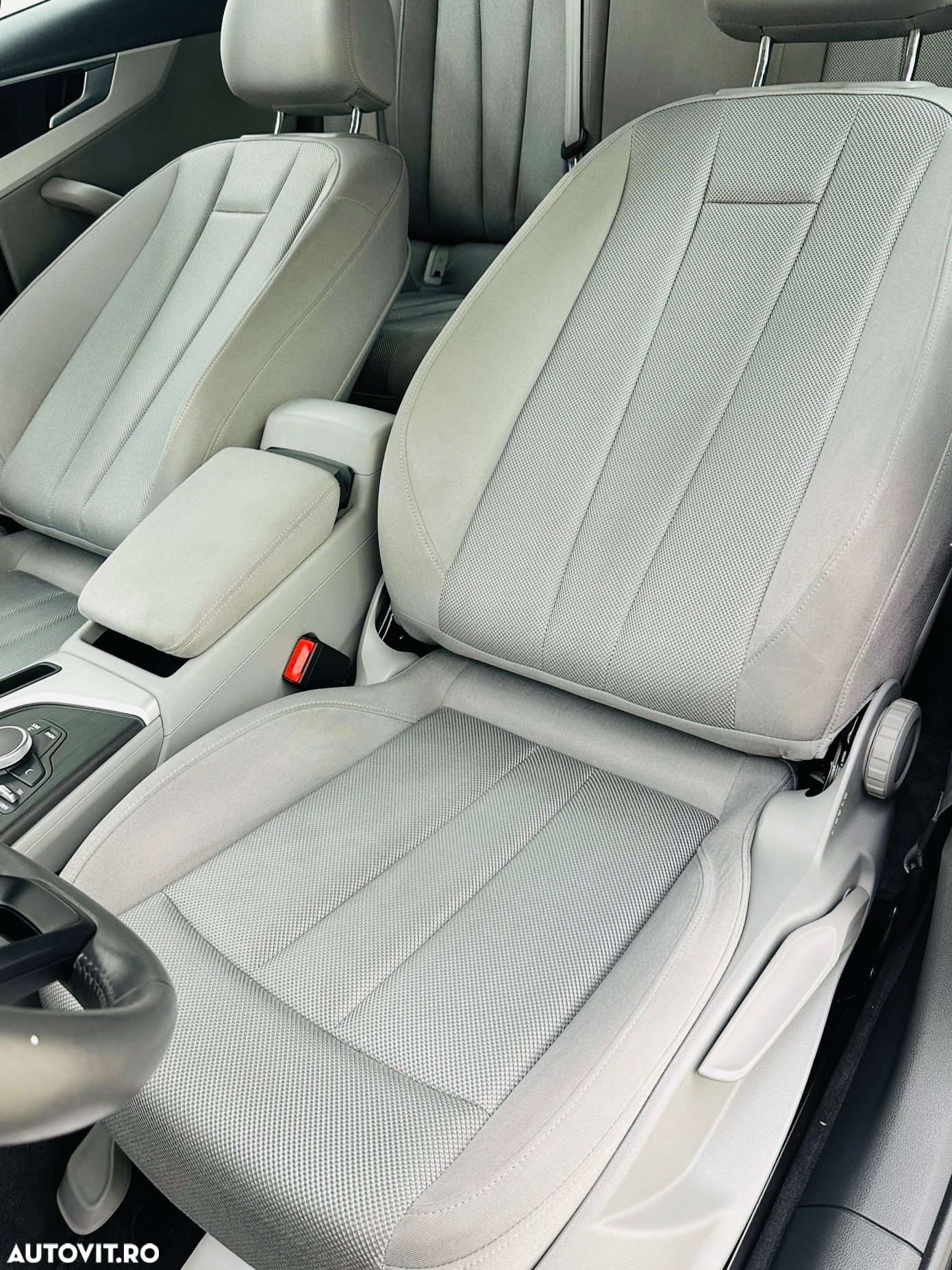 Audi A4 Avant 2.0 TDI DPF clean diesel Ambiente - 13