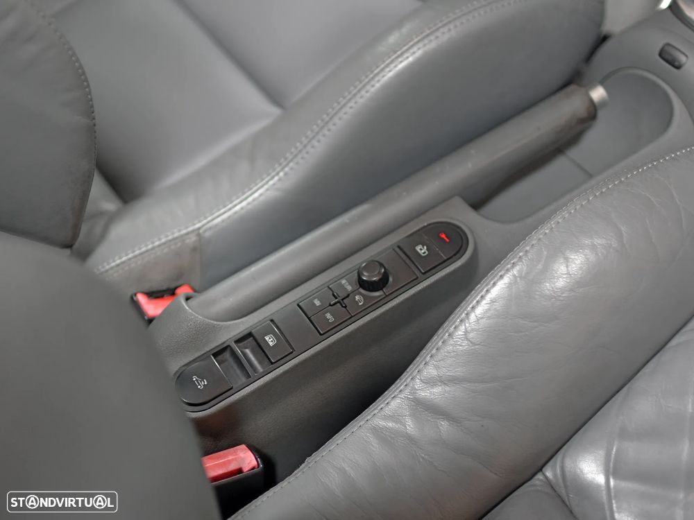 Audi TT Roadster 1.8 T quattro - 25