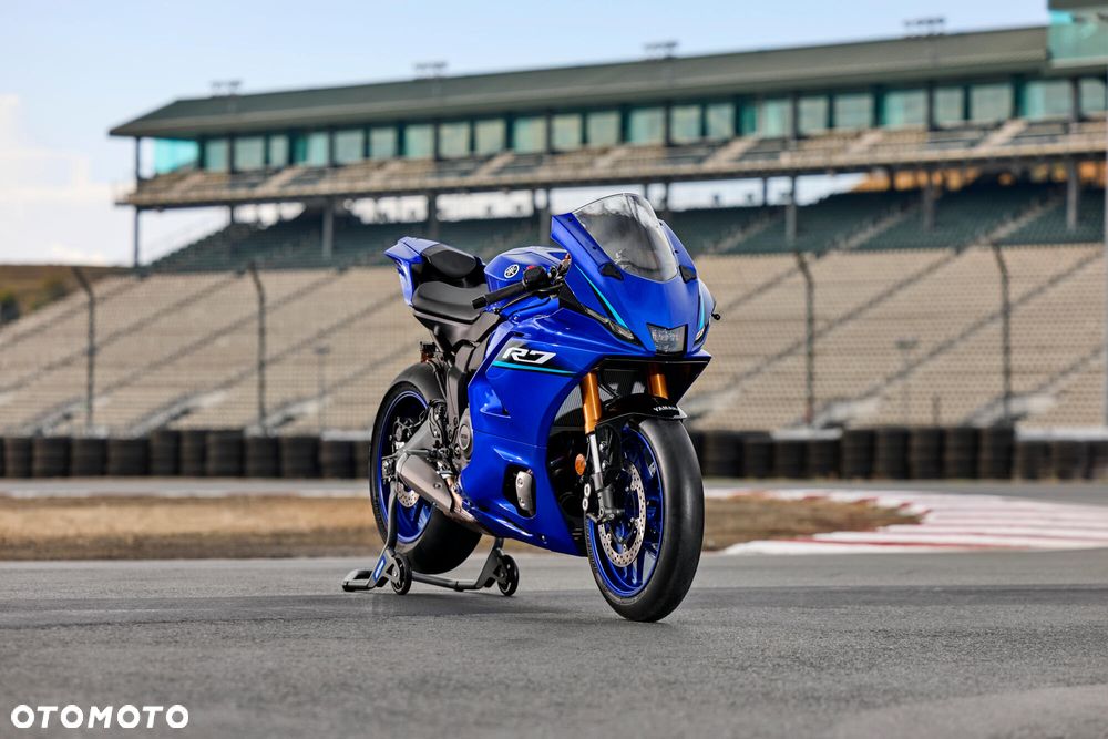 Yamaha R7 - 12