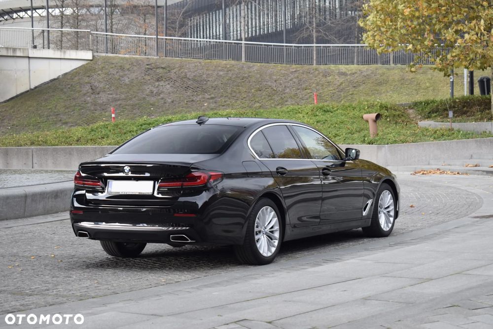 BMW Seria 5 518d Luxury Line - 5
