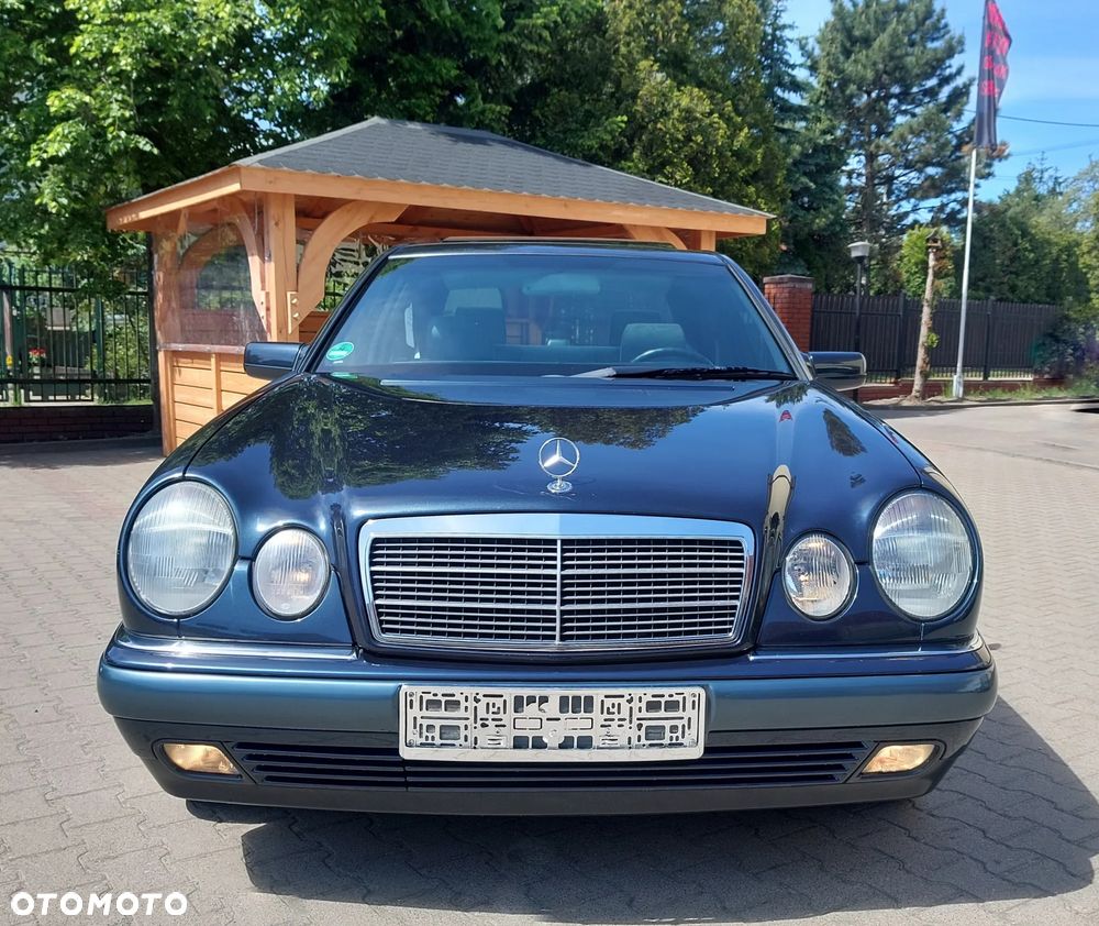 Mercedes-Benz Klasa E - 2