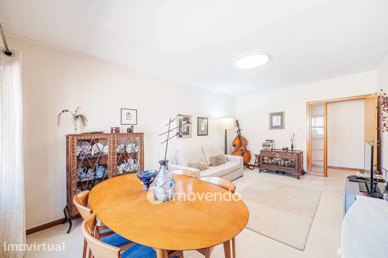 Apartamento T3, com garagem e arrecadação, na Ramada - Grande imagem: 3/50