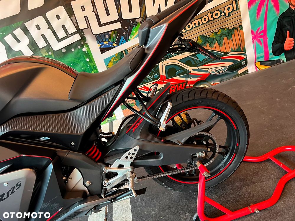 Yamaha YZF - 16