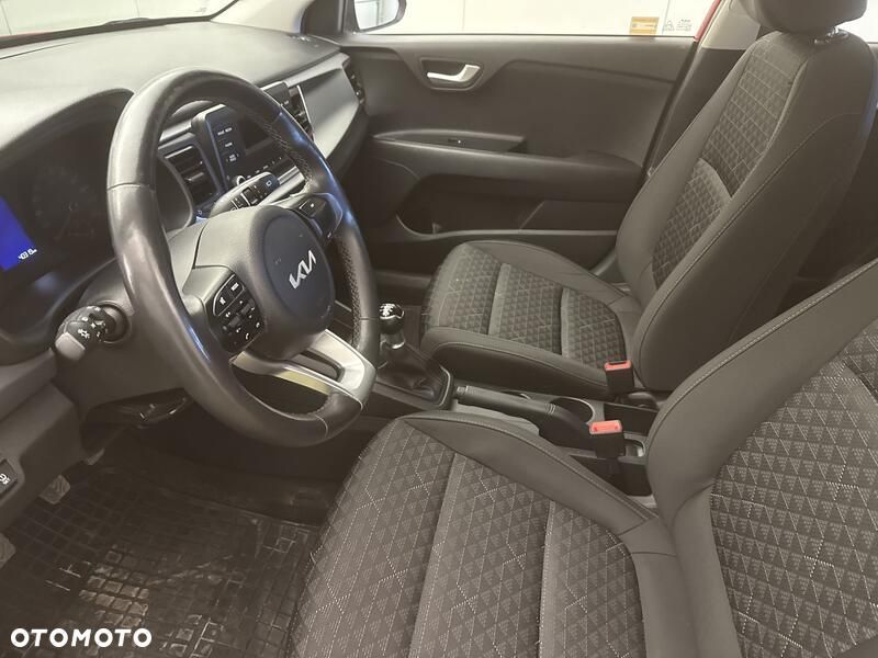 Kia Rio 1.2 M - 11