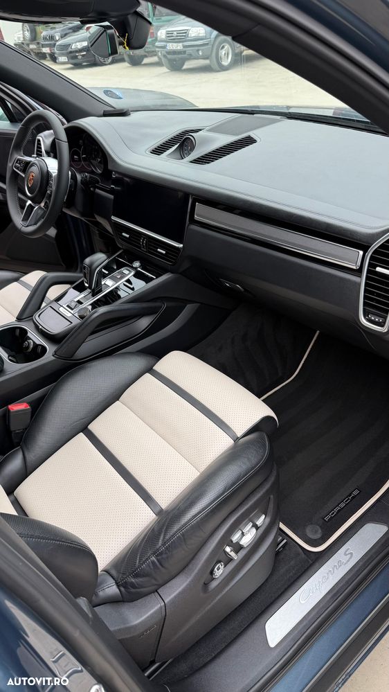 Porsche Cayenne - 16