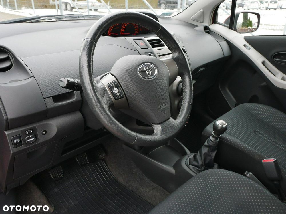 Toyota Yaris 1.33 Active - 13