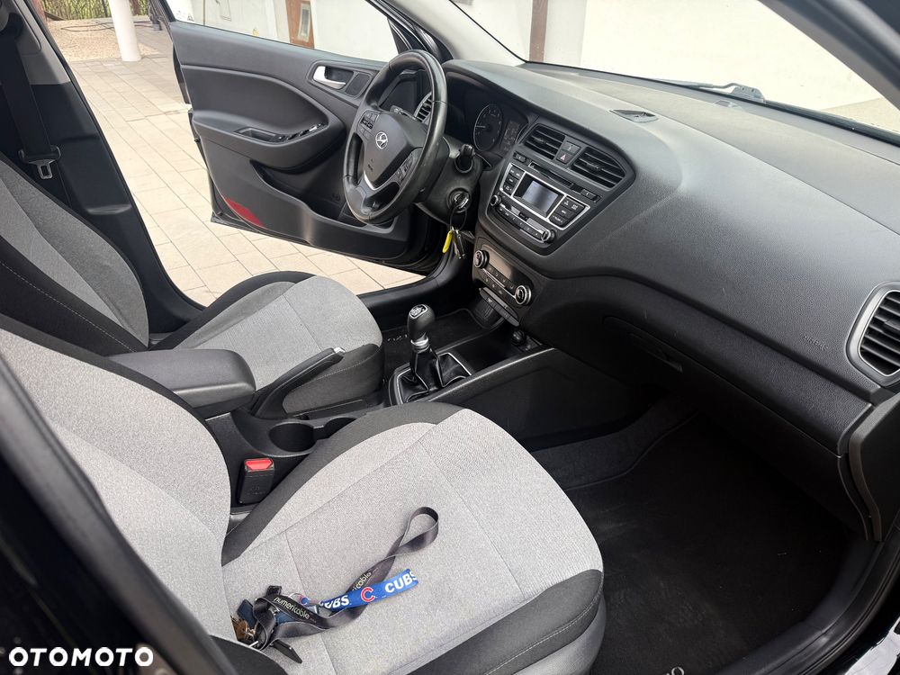 Hyundai i20 - 11